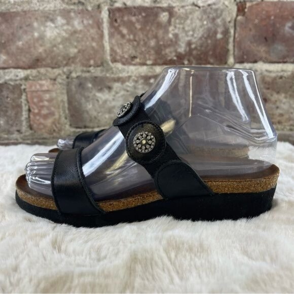 NAOT Black Wedge Double Strap Sandal Sz 6 Narrow - Picture 7 of 7